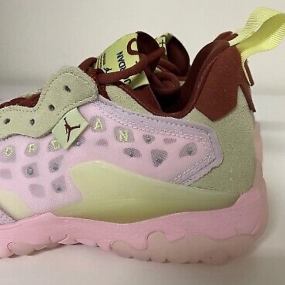 NWT Jordan’s Delta 2 Sneaker Womens. Purchased at Nordstrom Size 6..5 US Runs Up - Picture 8 of 16
